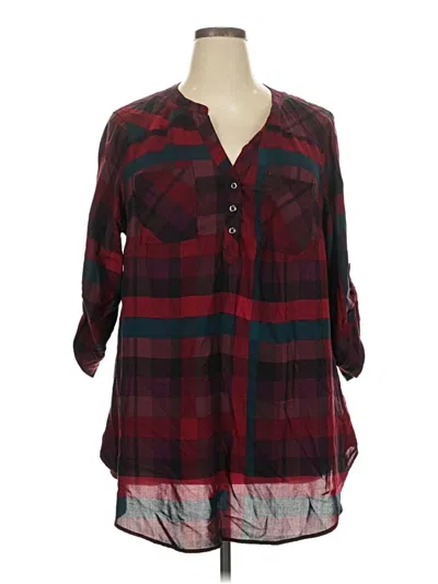 Pre-owned Torrid 3/4 Sleeve Button Down Shirt In Burgundy
