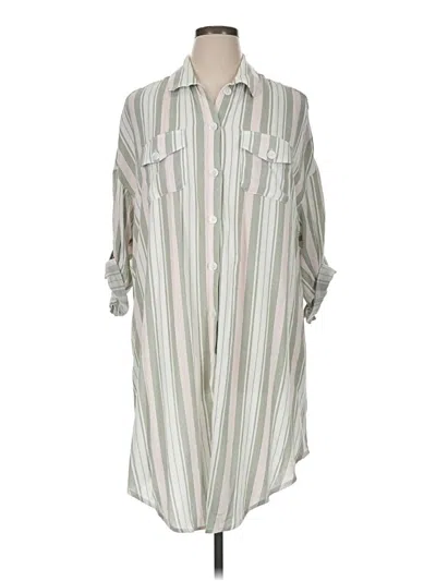 Pre-owned Torrid 3/4 Sleeve Button Down Shirt In Green