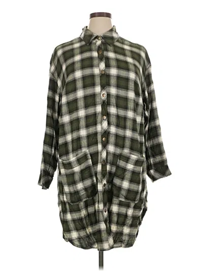 Pre-owned Torrid 3/4 Sleeve Button Down Shirt In Green