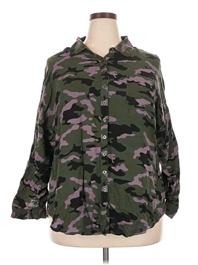 Pre-owned Torrid 3/4 Sleeve Button Down Shirt In Green