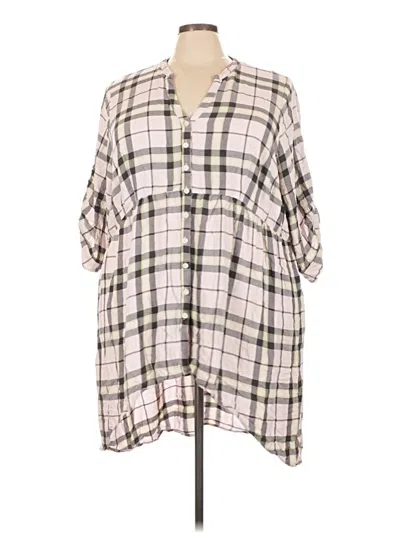 Pre-owned Torrid 3/4 Sleeve Button Down Shirt In Pink