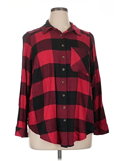 Pre-owned Torrid 3/4 Sleeve Button Down Shirt In Red