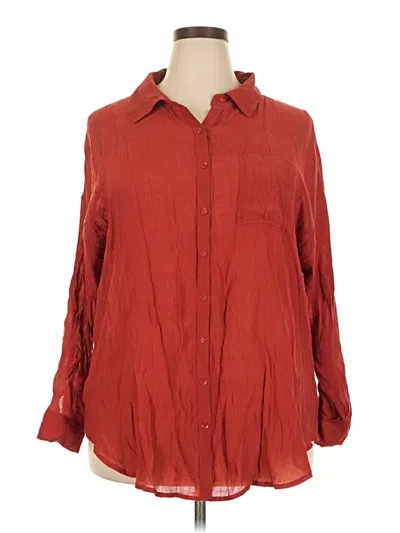 Pre-owned Torrid 3/4 Sleeve Button Down Shirt In Red