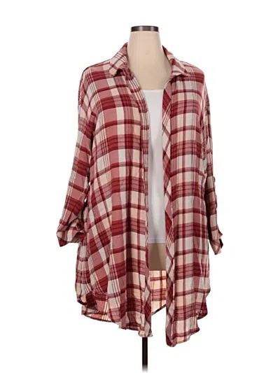 Pre-owned Torrid 3/4 Sleeve Button Down Shirt In Red