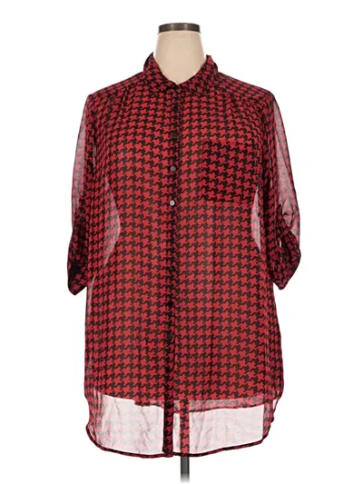 Pre-owned Torrid 3/4 Sleeve Button Down Shirt In Red