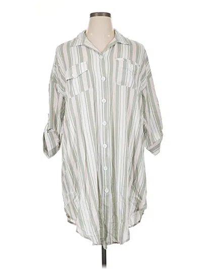 Pre-owned Torrid 3/4 Sleeve Button Down Shirt In Silver
