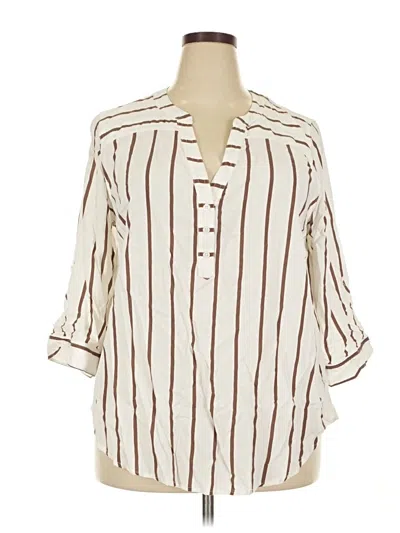 Pre-owned Torrid 3/4 Sleeve Button Down Shirt In White
