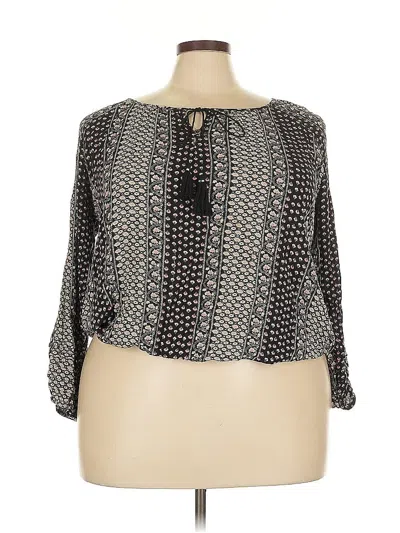 Pre-owned Torrid 3/4 Sleeve T-shirt In Black