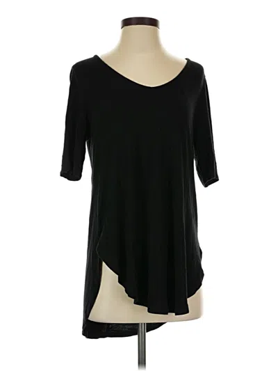 Pre-owned Torrid 3/4 Sleeve T-shirt In Black