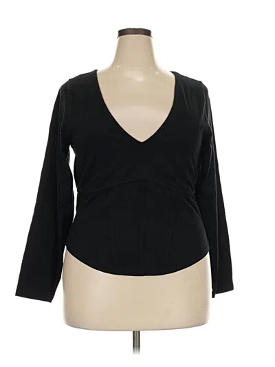 Pre-owned Torrid 3/4 Sleeve T-shirt In Black