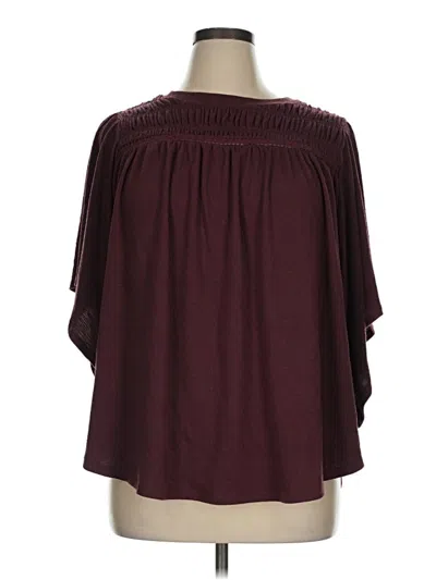 Pre-owned Torrid 3/4 Sleeve T-shirt In Burgundy