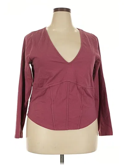Pre-owned Torrid 3/4 Sleeve T-shirt In Burgundy
