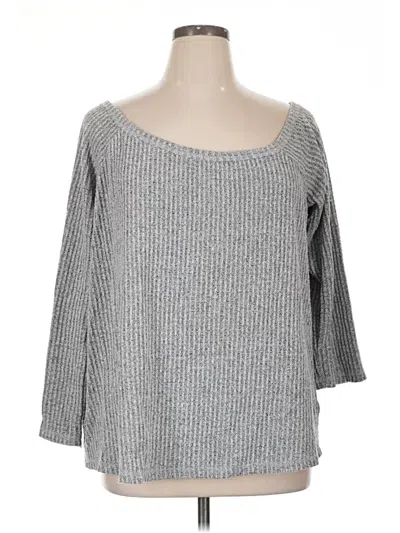 Pre-owned Torrid 3/4 Sleeve T-shirt In Gray