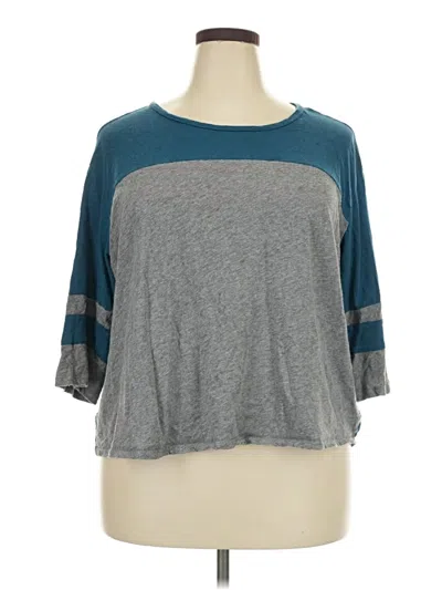 Pre-owned Torrid 3/4 Sleeve T-shirt In Gray