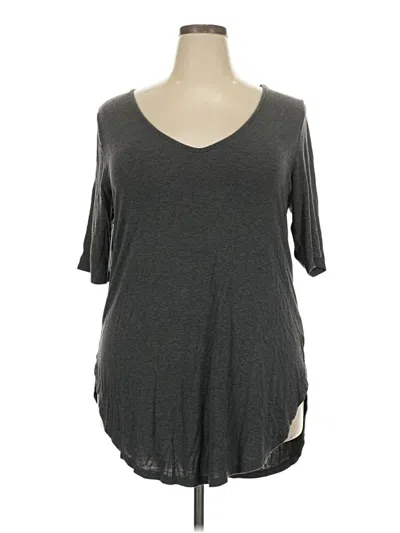 Pre-owned Torrid 3/4 Sleeve T-shirt In Gray