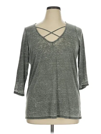 Pre-owned Torrid 3/4 Sleeve T-shirt In Gray