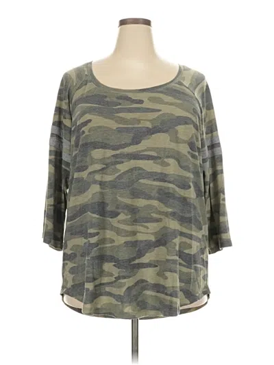 Pre-owned Torrid 3/4 Sleeve T-shirt In Green