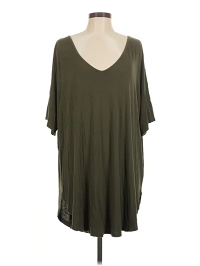 Pre-owned Torrid 3/4 Sleeve T-shirt In Green