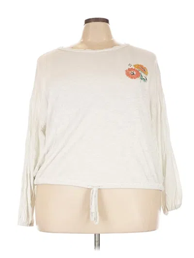 Pre-owned Torrid 3/4 Sleeve T-shirt In Ivory