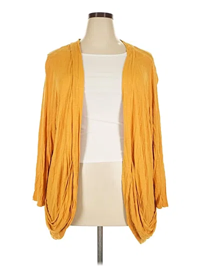 Pre-owned Torrid 3/4 Sleeve T-shirt In Yellow