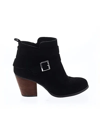 Pre-owned Torrid Ankle Boots In Black