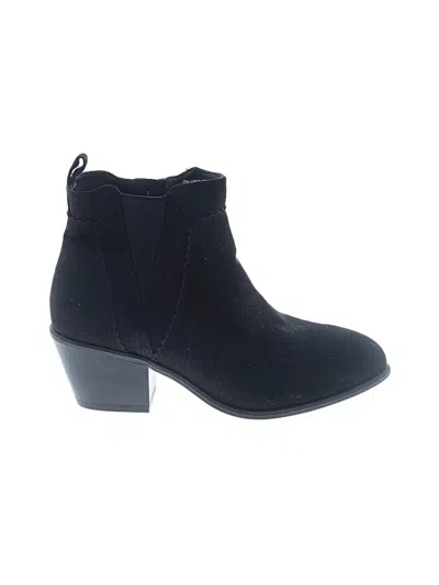 Pre-owned Torrid Ankle Boots In Black