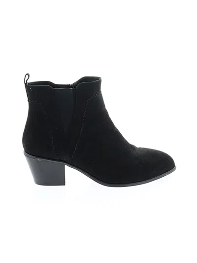 Pre-owned Torrid Ankle Boots In Black