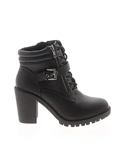 Pre-owned Torrid Ankle Boots In Black