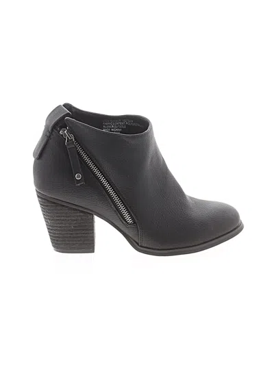 Pre-owned Torrid Ankle Boots In Black