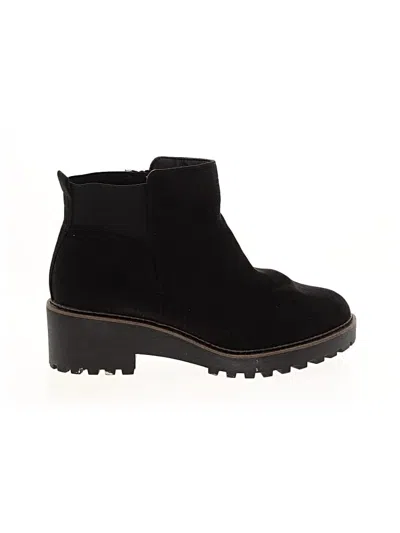 Pre-owned Torrid Ankle Boots In Black