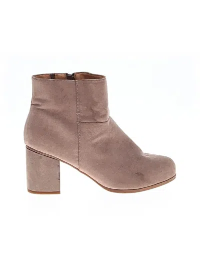 Pre-owned Torrid Ankle Boots In Tan