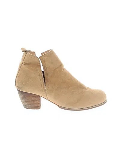 Pre-owned Torrid Ankle Boots In Tan
