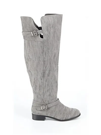 Pre-owned Torrid Boots In Gray