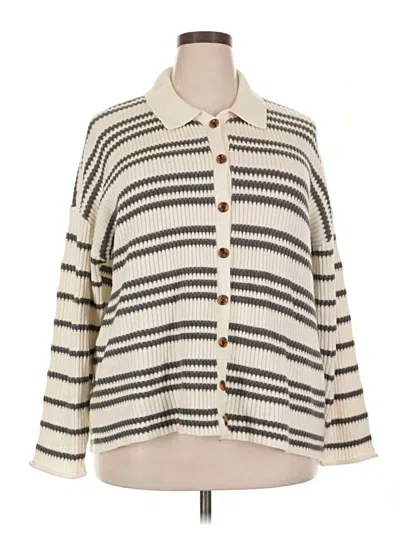 Pre-owned Torrid Cardigan Sweater In White