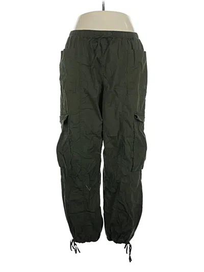 Pre-owned Torrid Cargo Pants In Green