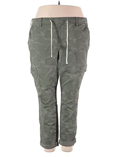 Pre-owned Torrid Cargo Pants In Green