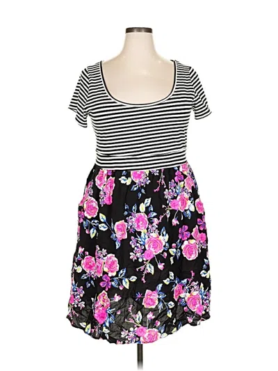 Pre-owned Torrid Casual Dress In Black