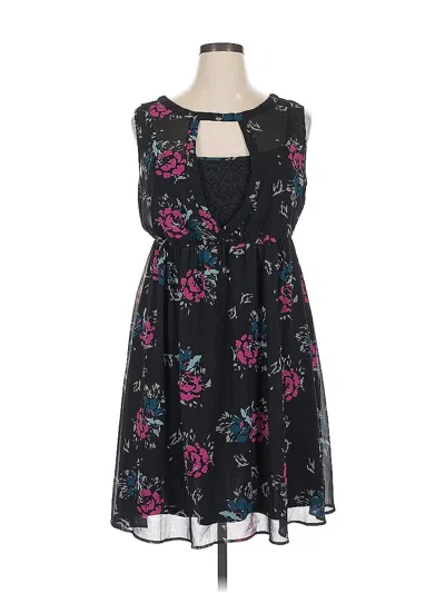 Pre-owned Torrid Casual Dress In Black