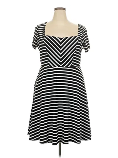 Pre-owned Torrid Casual Dress In Black