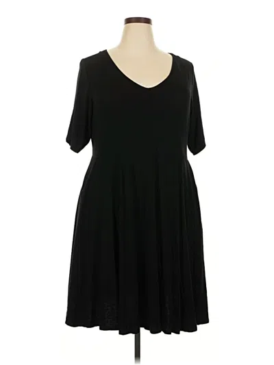 Pre-owned Torrid Casual Dress In Black