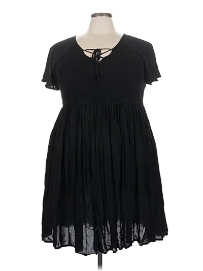 Pre-owned Torrid Casual Dress In Black