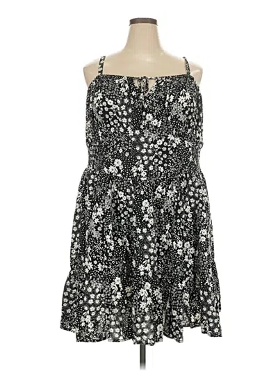 Pre-owned Torrid Casual Dress In Black