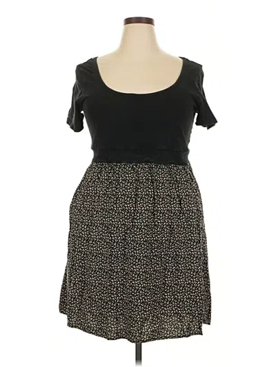 Pre-owned Torrid Casual Dress In Black