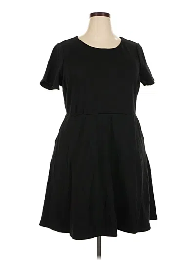 Pre-owned Torrid Casual Dress In Black