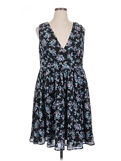 Pre-owned Torrid Casual Dress In Black