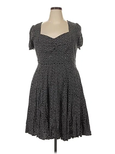 Pre-owned Torrid Casual Dress In Black