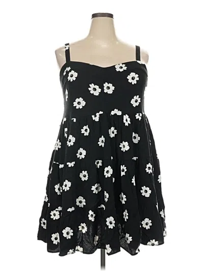 Pre-owned Torrid Casual Dress In Black