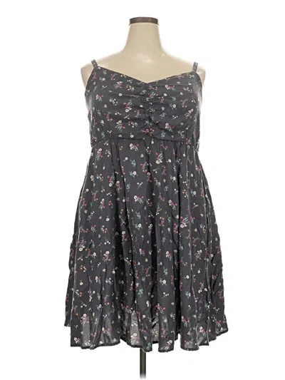 Pre-owned Torrid Casual Dress In Gray