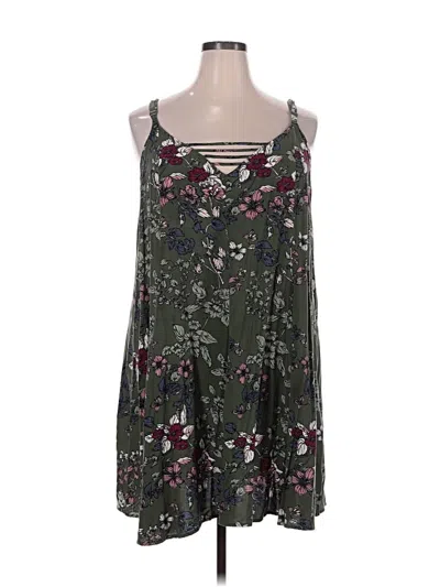 Pre-owned Torrid Casual Dress In Green