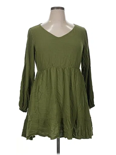 Pre-owned Torrid Casual Dress In Green